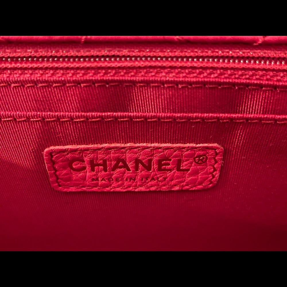 ✨💖Gorgeous Chanel XXL small travel flap bag💖✨ - Picture 5 of 11